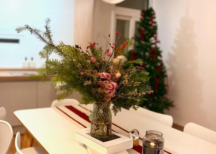 Daon 10 Mins To Arex Hongdae Station Private 4 Bedroom House With 4 Queen Beds *