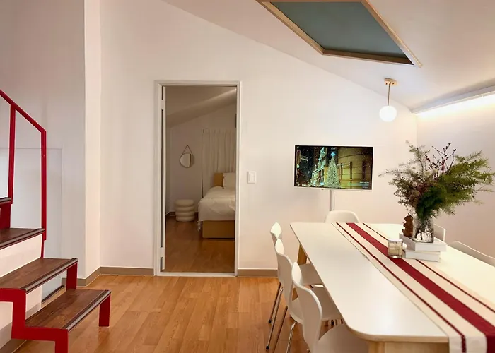 Daon 10 Mins To Arex Hongdae Station Private 4 Bedroom House With 4 Queen Beds ヴィラ