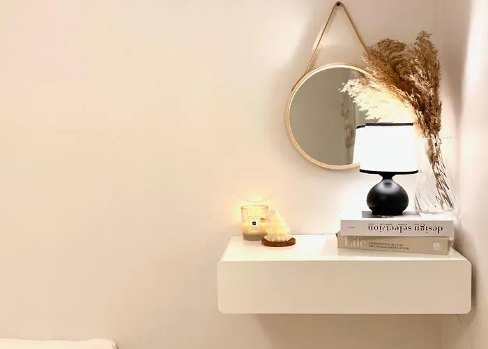 Daon 10 Mins To Arex Hongdae Station Private 4 Bedroom House With 4 Queen Beds