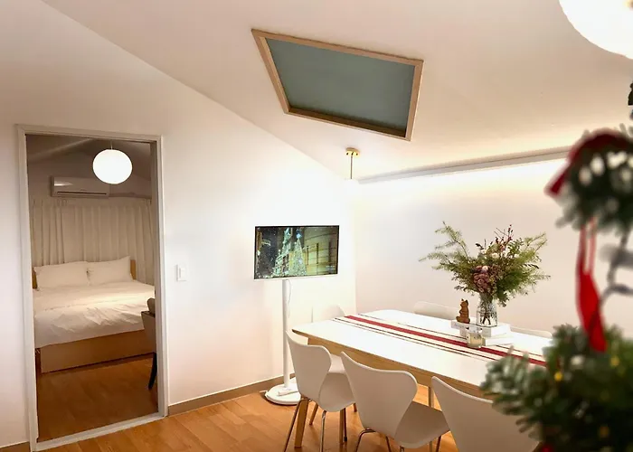 Daon 10 Mins To Arex Hongdae Station Private 4 Bedroom House With 4 Queen Beds * ソウル特別市